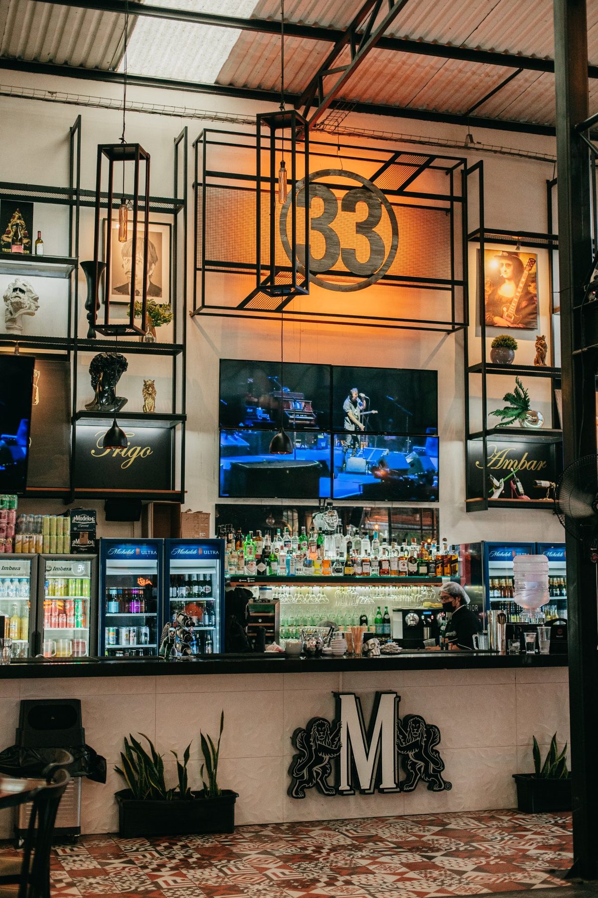 República 33 Cañadas - bar