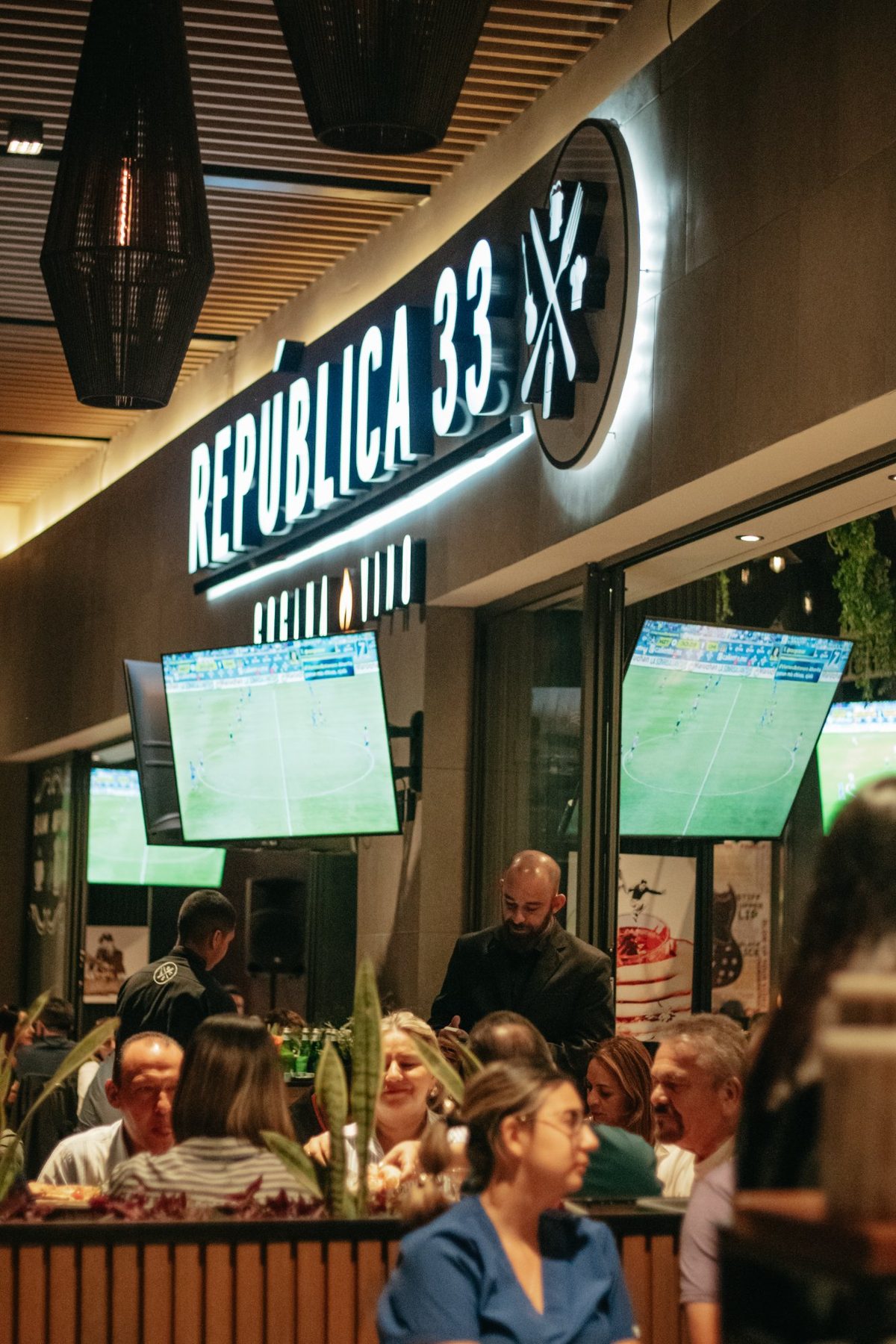 República 33 La Cima - interior